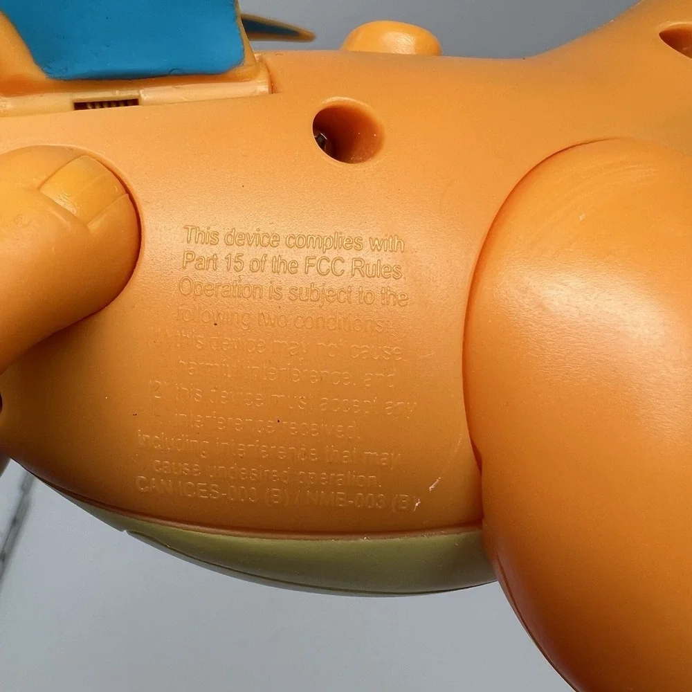 Pokemon Flame & Flight Charizard Deluxe 8